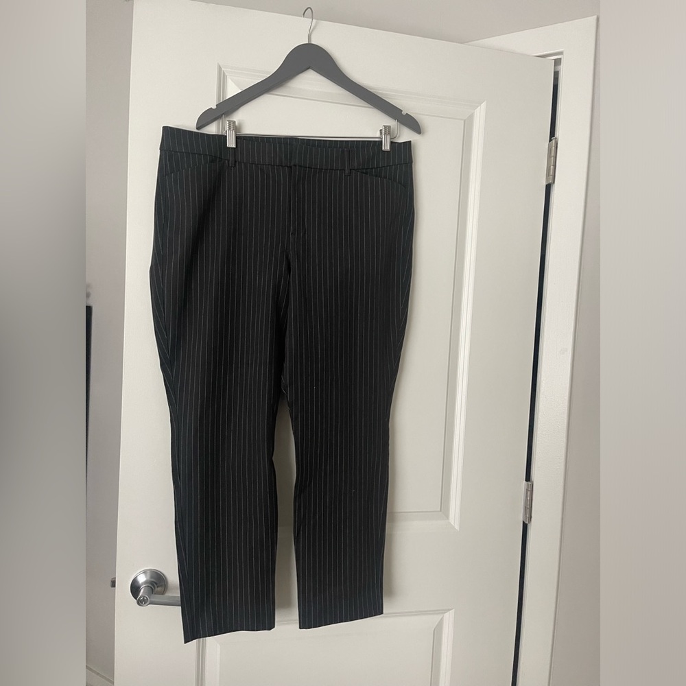 Old Navy High Rise Pixie Black Dress Pants with Pinstripes